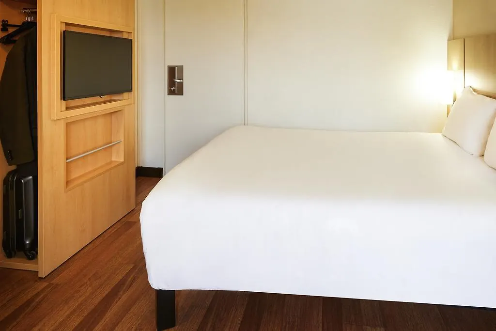 ***  Ibis Marseille Centre Gare Saint Charles Hotel France