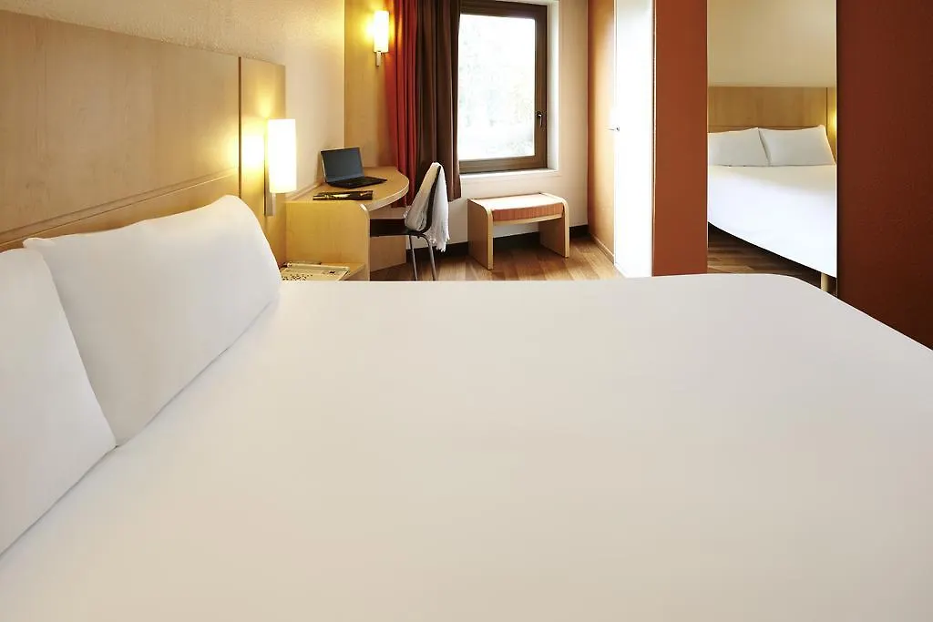 Ibis Marseille Centre Gare Saint Charles Hotel 3*,